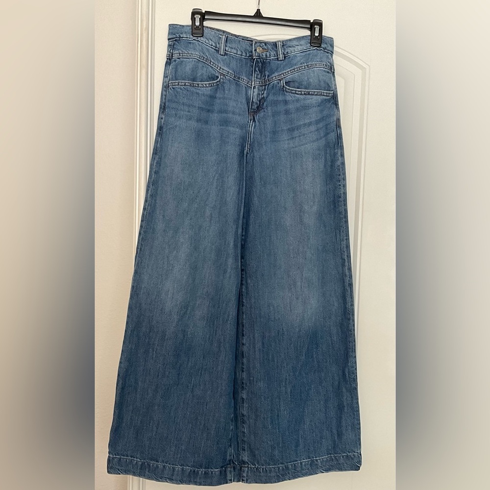 Banana Republic wide leg lightweight denim jeans 28/6